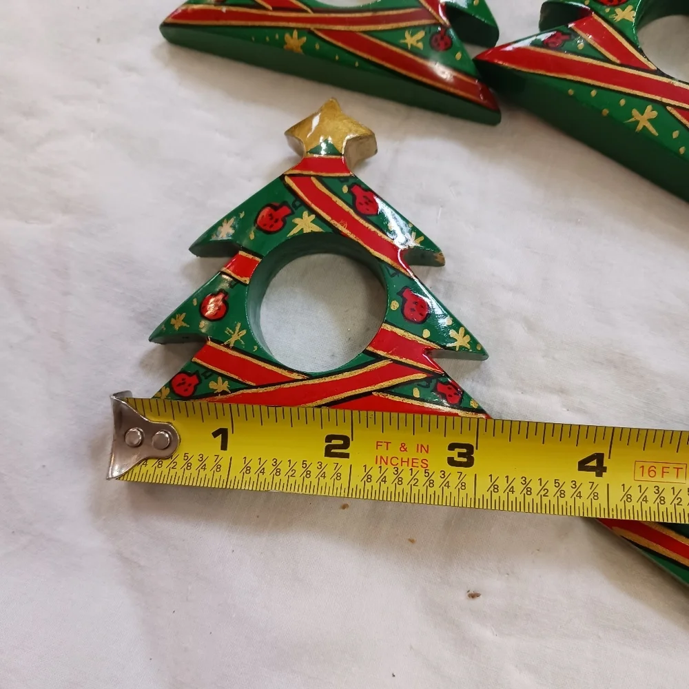 4 Christmas Tree Napkin Rings Plastic W/ 4‎ Green Cloth Napkins Holiday